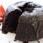 Decadent Flourless Chocolate Cake: Rich, Simple, Irresistible