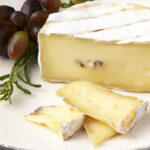 Brie & Camembert: Elegant Tips for Perfect Cheese Serving