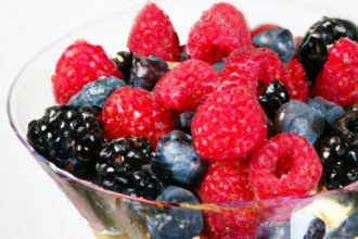 Berry Trifle Bliss: Layers of Creamy, Fruity Delight