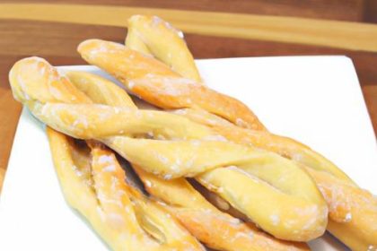 Keto Garlic Breadsticks: Almond Flour Delight for Low-Carb Fans
